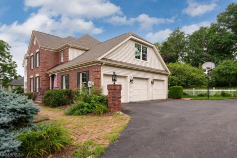 17 Shy Creek Road Alexandria NJ 08867