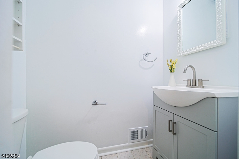 6 Renault Drive Mount Olive NJ 07836