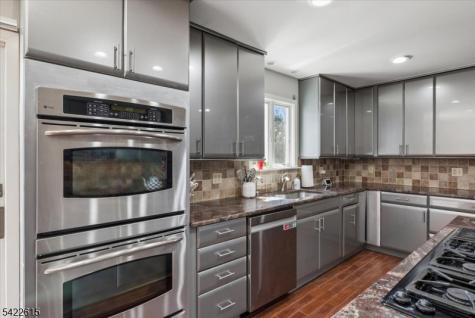 13 Bridge Hollow Road Tewksbury NJ 07830