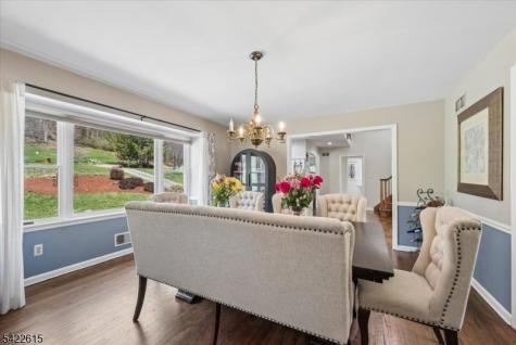 13 Bridge Hollow Road Tewksbury NJ 07830