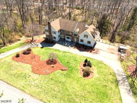 13 Bridge Hollow Road Tewksbury NJ 07830