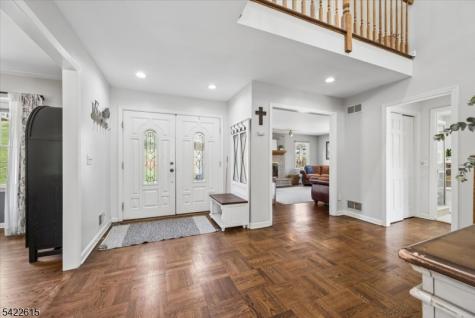 13 Bridge Hollow Road Tewksbury NJ 07830