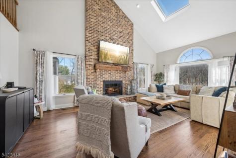 13 Bridge Hollow Road Tewksbury NJ 07830
