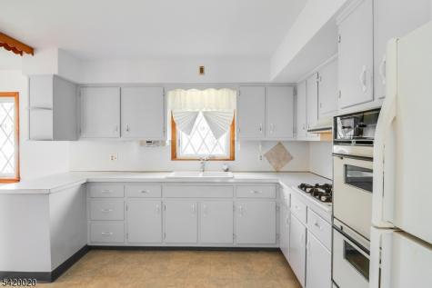 240 Ridge Road Cedar Grove NJ 07009