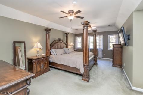 4 Cove Hollow Court Andover NJ 07821