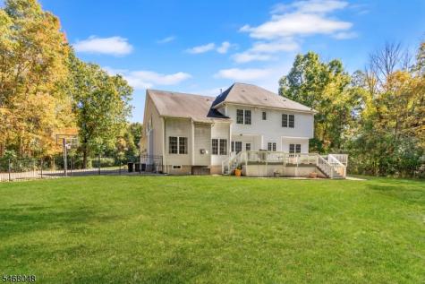 4 Cove Hollow Court Andover NJ 07821
