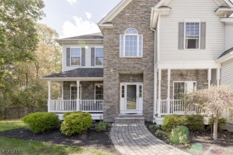 4 Cove Hollow Court Andover NJ 07821