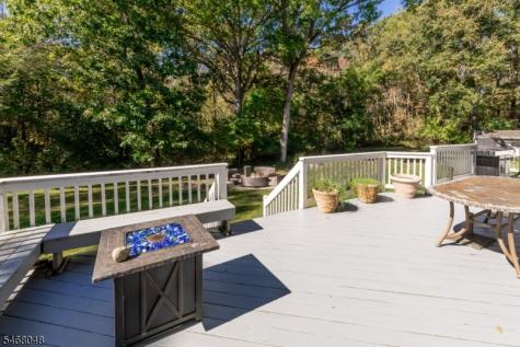 4 Cove Hollow Court Andover NJ 07821