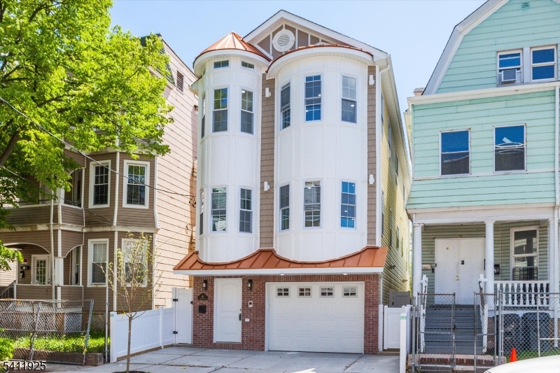 68 Lindsley Avenue Newark NJ 07106