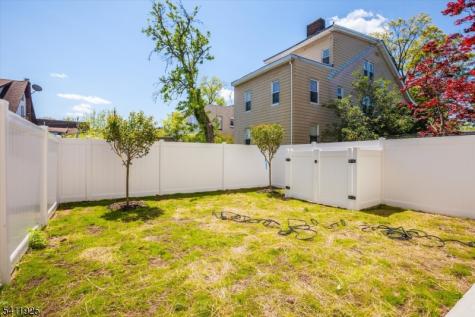 68 Lindsley Avenue Newark NJ 07106