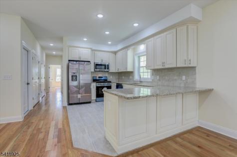 68 Lindsley Avenue Newark NJ 07106