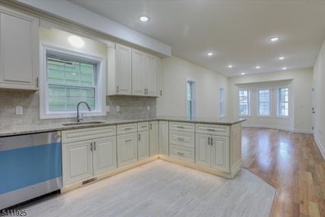 68 Lindsley Avenue Newark NJ 07106