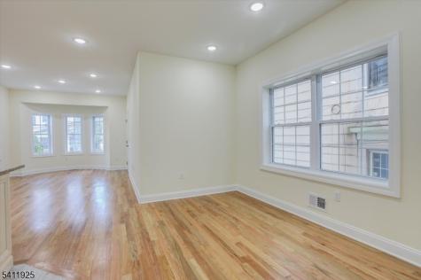 68 Lindsley Avenue Newark NJ 07106