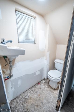 26 Scofield Street Newark NJ 07106