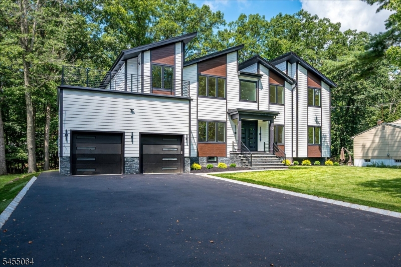 67 Falcon Road Livingston NJ 07039