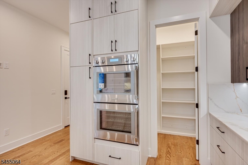 67 Falcon Road Livingston NJ 07039