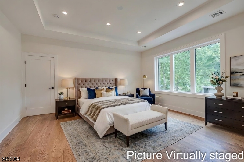 67 Falcon Road Livingston NJ 07039