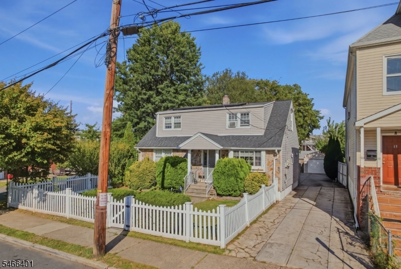 9 Raritan Avenue Paterson NJ 07503