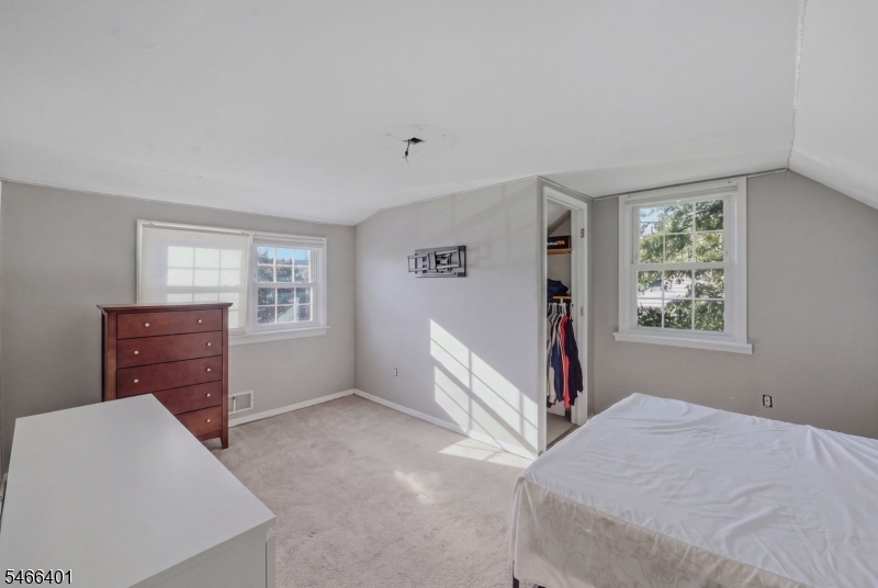 9 Raritan Avenue Paterson NJ 07503