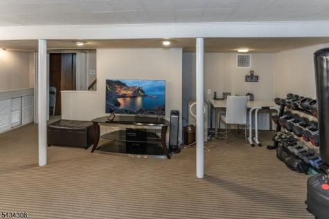 1 Sheridan Road Livingston NJ 07039