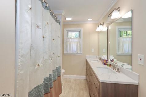 785 Lamberts Mill Road Westfield NJ 07090