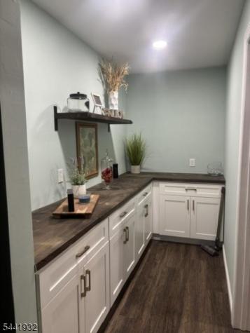 43 Dodie Drive Parsippany-troy Hills NJ 07054
