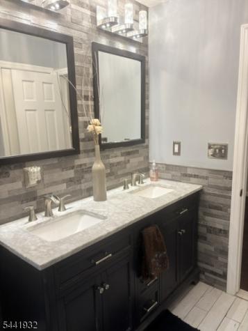 43 Dodie Drive Parsippany-troy Hills NJ 07054