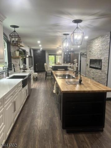43 Dodie Drive Parsippany-troy Hills NJ 07054