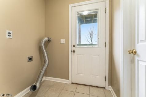 87 Lynnfield Terrace Lopatcong NJ 08865