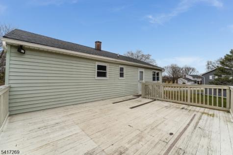 87 Lynnfield Terrace Lopatcong NJ 08865