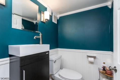 7 West Street Roxbury NJ 07876
