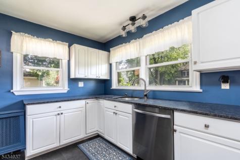 7 West Street Roxbury NJ 07876
