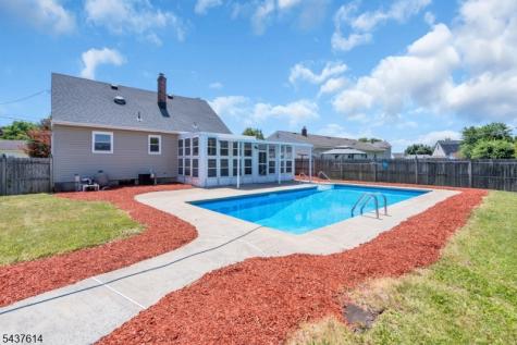 62 Louise Drive Manville NJ 08835