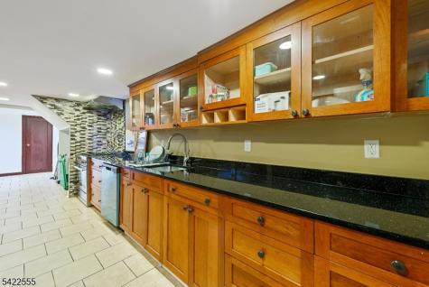 106 Dogwood Drive Oakland NJ 07436