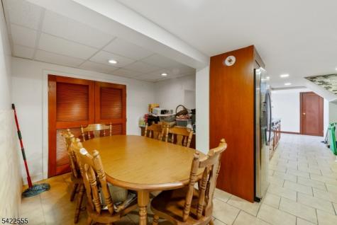 106 Dogwood Drive Oakland NJ 07436