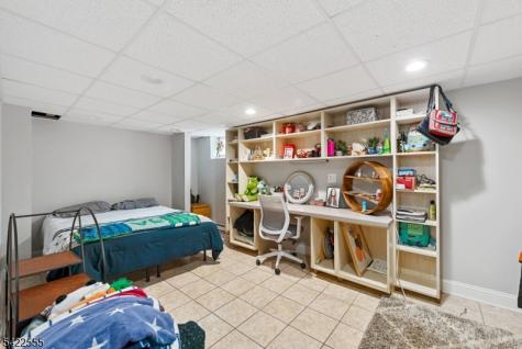 106 Dogwood Drive Oakland NJ 07436