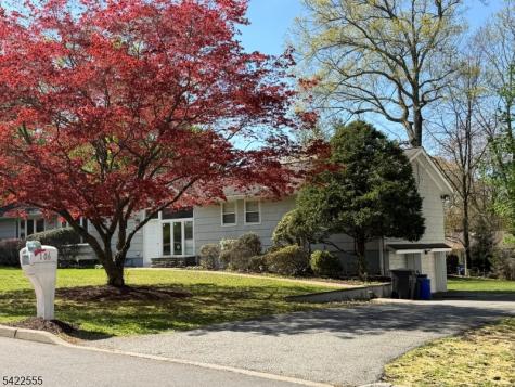 106 Dogwood Drive Oakland NJ 07436