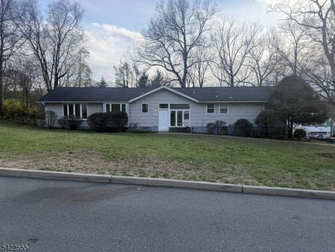 106 Dogwood Drive Oakland NJ 07436