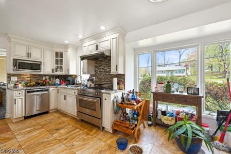 106 Dogwood Drive Oakland NJ 07436