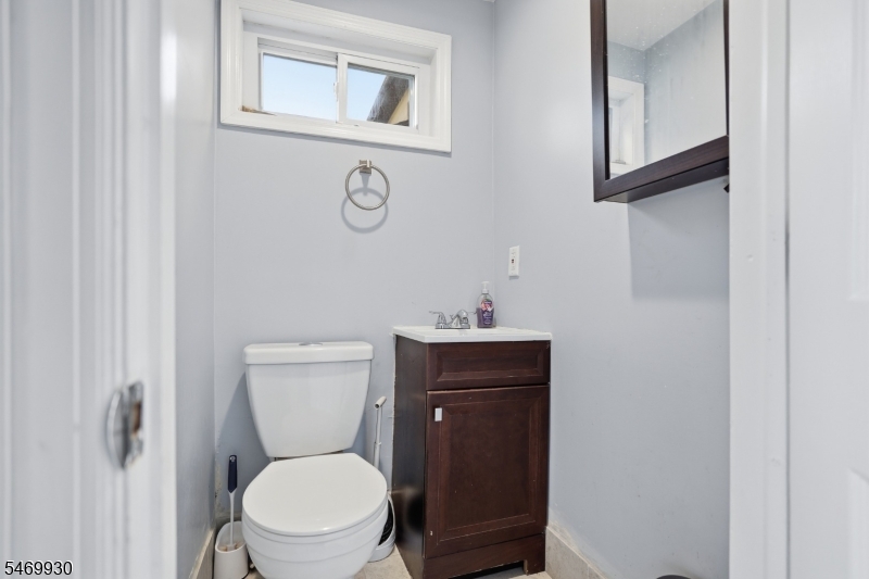 841 Bailey Avenue Elizabeth NJ 07208