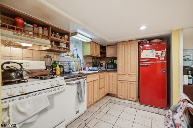 841 Bailey Avenue Elizabeth NJ 07208