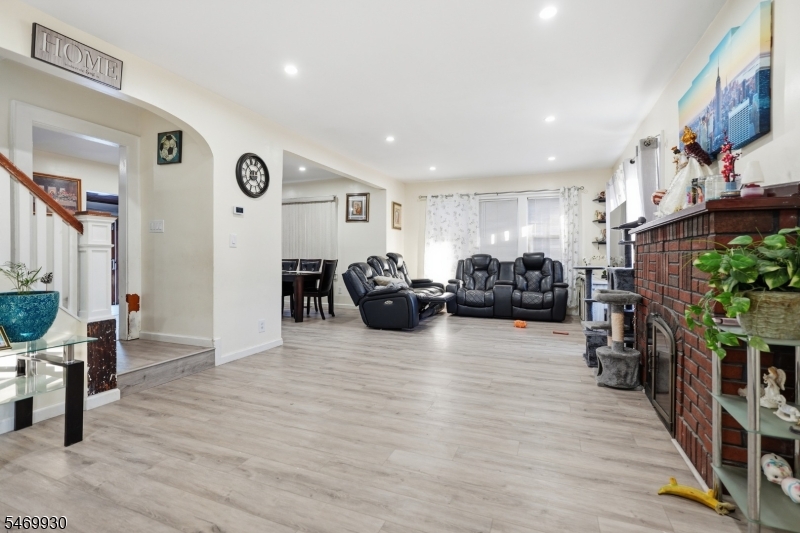 841 Bailey Avenue Elizabeth NJ 07208