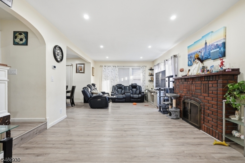 841 Bailey Avenue Elizabeth NJ 07208