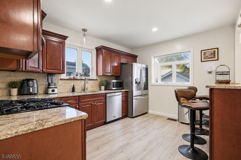 841 Bailey Avenue Elizabeth NJ 07208