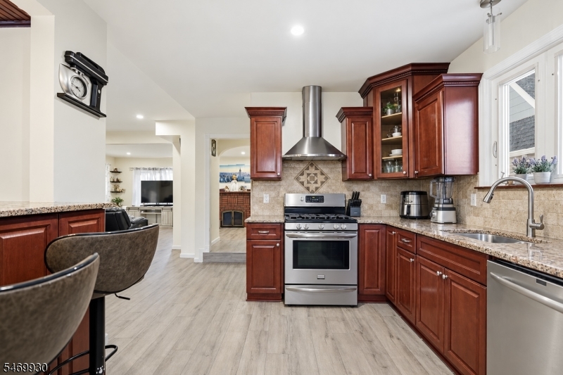 841 Bailey Avenue Elizabeth NJ 07208