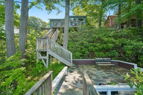 1009 Lakeside Drive East Vernon NJ 07422