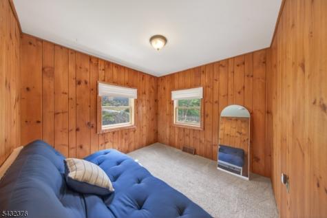 1052 Lakeside Drive East Vernon NJ 07422