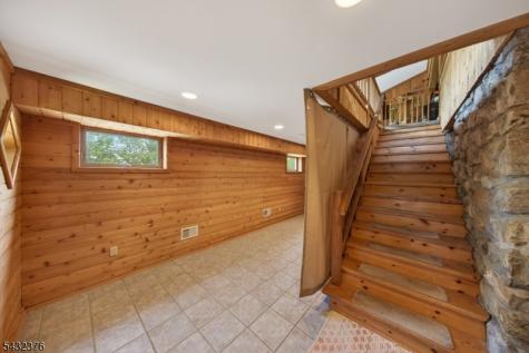 1052 Lakeside Drive East Vernon NJ 07422
