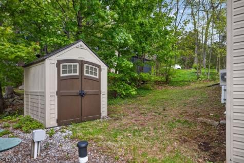 1052 Lakeside Drive East Vernon NJ 07422