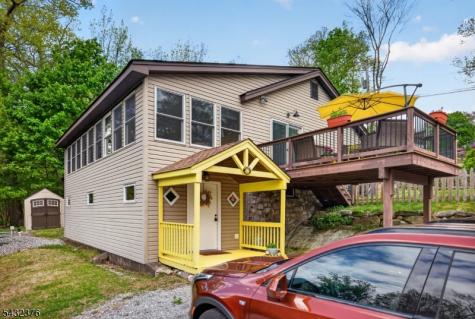 1052 Lakeside Drive East Vernon NJ 07422